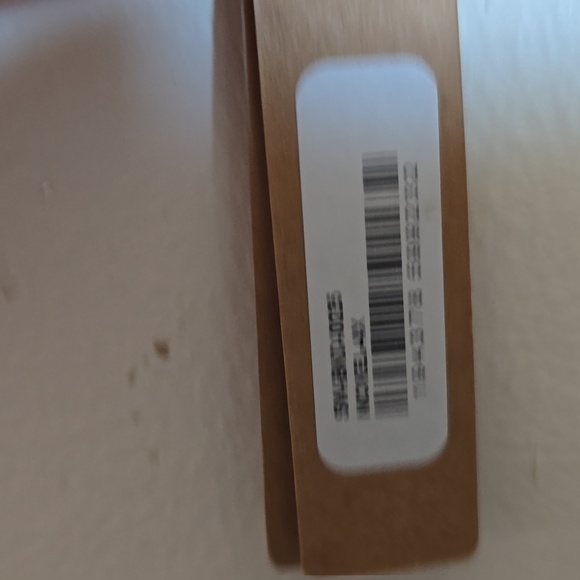 Skims 4X Tube Bra w/removable strap - Picture 3 of 3